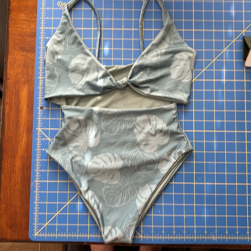 HanaxSwim M Maggie one piece swimsuit NWOT